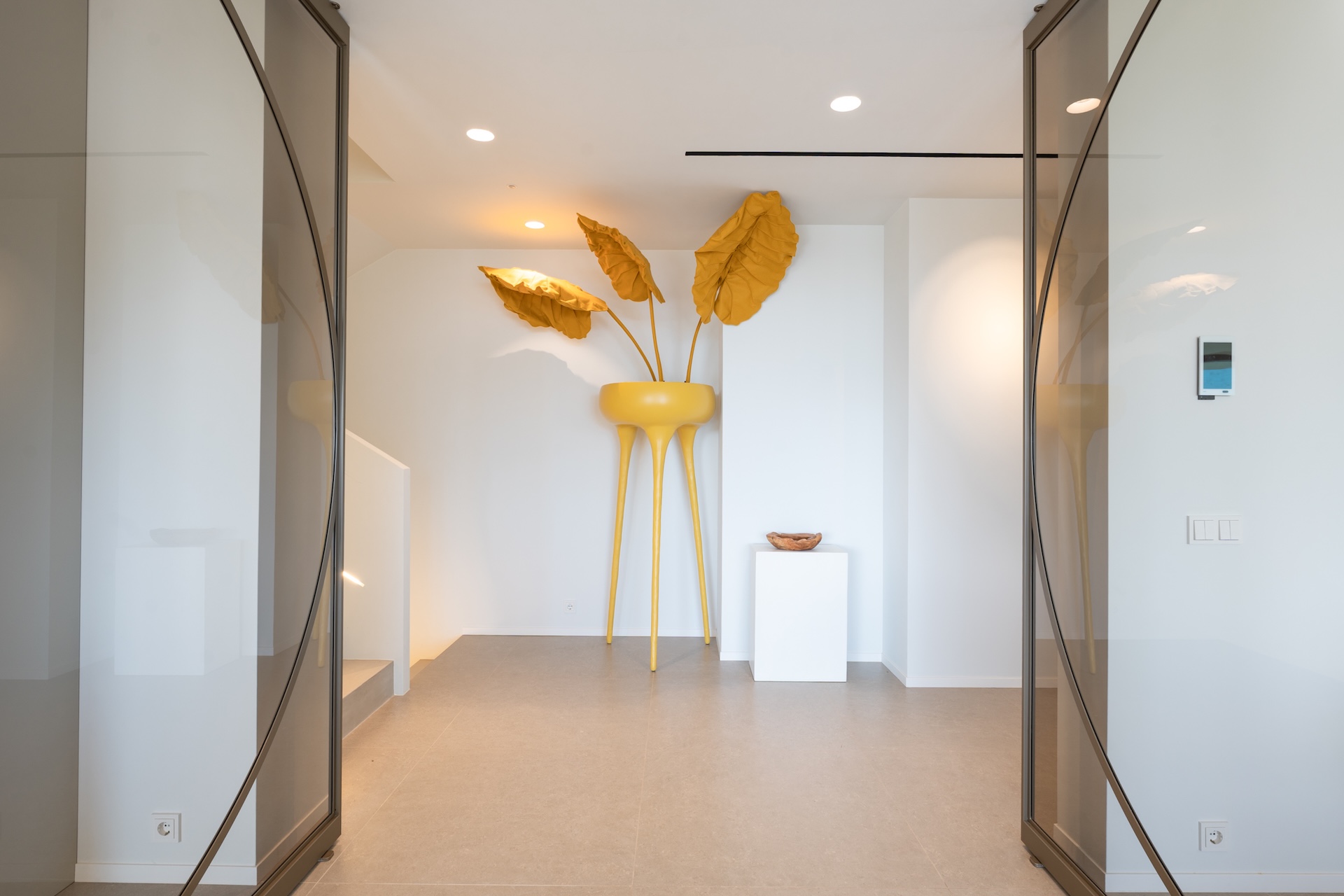 Resa Estates Ibiza Cas Mut villa te koop sale hallway .jpg